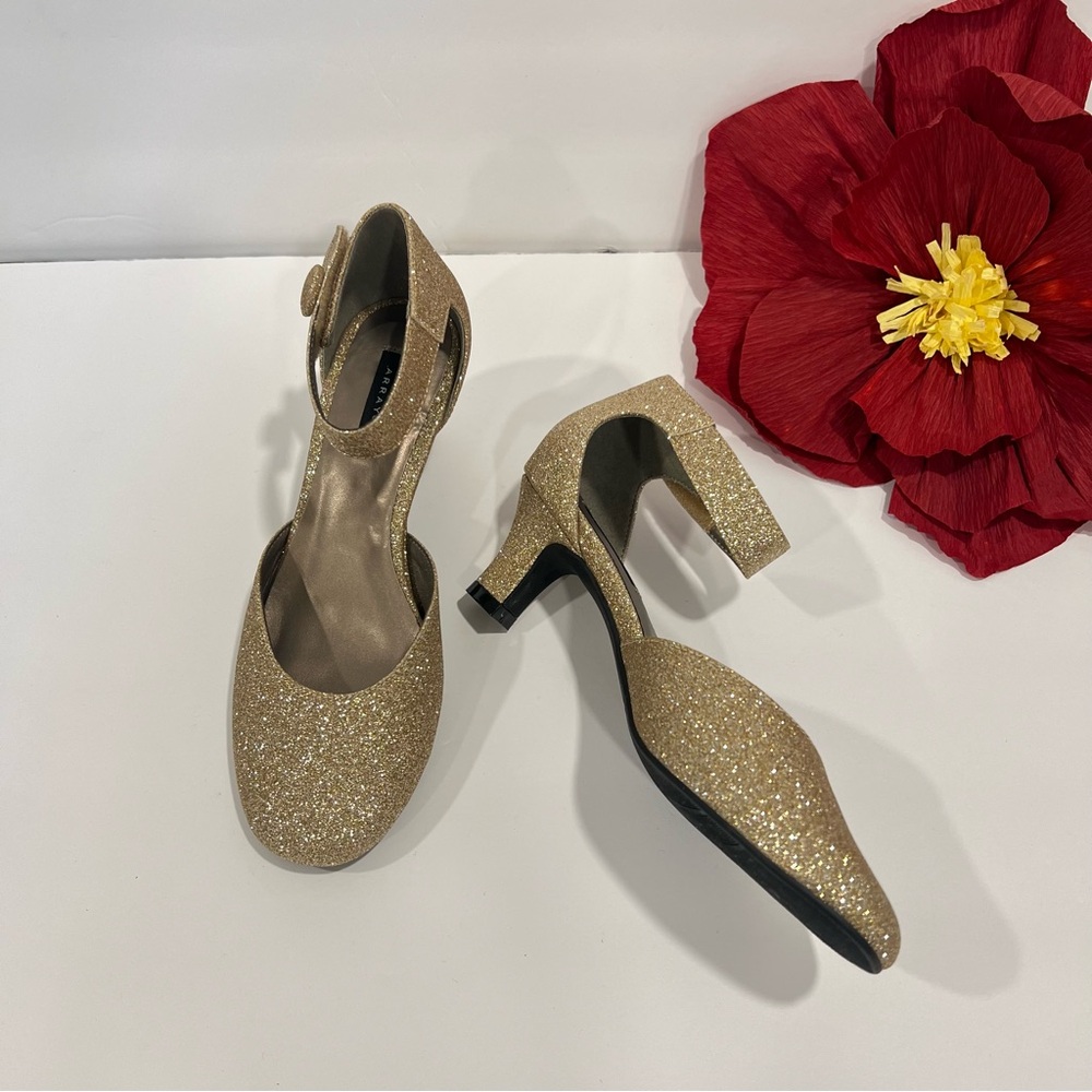 Array Gold Glitter Round Toe Ankle Strap Heeled Sandal Size 6 New Without Box